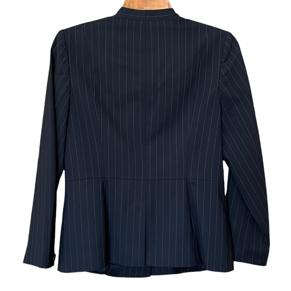 Classiques Entier Black Pin Stripe 2 Button Wool Blazer Women's Size 8 - Picture 3 of 7
